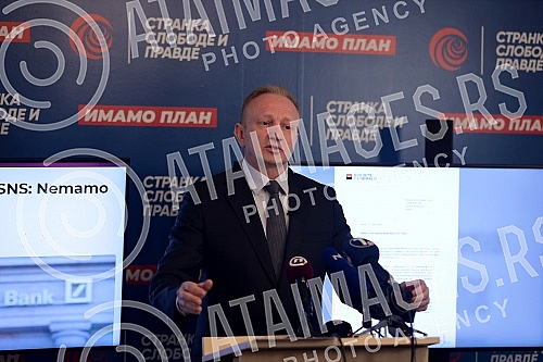 The president of the Party of Freedom and Justice, Dragan Djilas, held a press conference at the party's headquarters.Predsednik Stranke slobode i pravde Dragan Djilas odrzao je  konferenciju za medije u sedistu stranke. 
