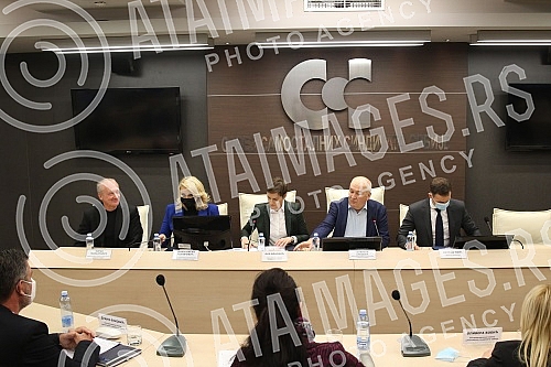 In the Federation of Independent Trade Unions of Serbia, Prime Minister Ana Brnabic, Minister of Finance Sinica Mali and Minister of Labor, Employment, Veterans and Social Affairs Darija Kisic Tepavcevic talked with members of the SSSS Presidency and