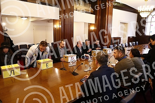 Performance of the Movement Oslobodjenje in the Republic Election Commission during the submission of the presidential candidacy of the leader of the Movement Oslobodjenje Mladjan Djordjevic.Performans pokreta Oslobodjenje u Republickoj izbornoj ko