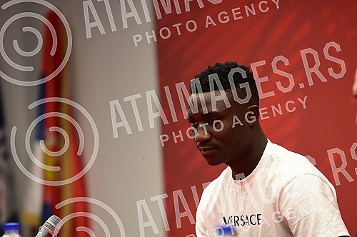 Kings Kangwa, a new reinforcement of FC Red Star for next season, was presented at the Media Center of the Rajko Mitic Stadium.U Medija centru stadiona Rajko Mitic predstavljen je Kings Kangva, novo pojacanje FK Crvena zvezda za narednu sezonu.