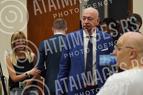 The President of the Assembly of the City of Belgrade Nikola Nikodijevic has scheduled the Session of the Assembly of the City of Belgrade on whose agenda is the election of the Mayor of Belgrade, Deputy Mayor and members of the City Council.Predse