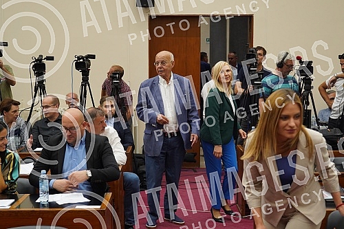 The President of the Assembly of the City of Belgrade Nikola Nikodijevic has scheduled the Session of the Assembly of the City of Belgrade on whose agenda is the election of the Mayor of Belgrade, Deputy Mayor and members of the City Council.Predse