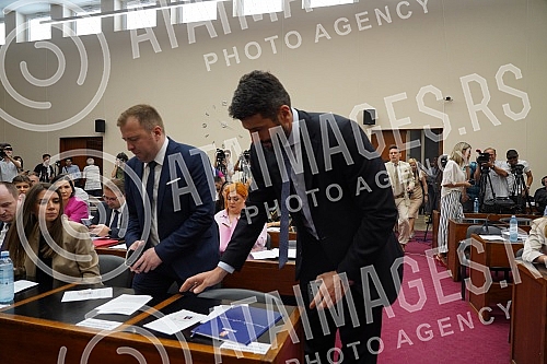 The President of the Assembly of the City of Belgrade Nikola Nikodijevic has scheduled the Session of the Assembly of the City of Belgrade on whose agenda is the election of the Mayor of Belgrade, Deputy Mayor and members of the City Council.Predse