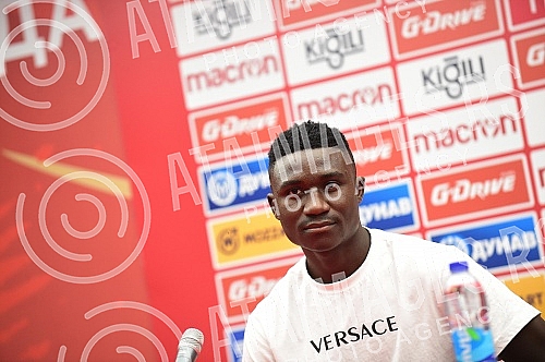 Kings Kangwa, a new reinforcement of FC Red Star for next season, was presented at the Media Center of the Rajko Mitic Stadium.U Medija centru stadiona Rajko Mitic predstavljen je Kings Kangva, novo pojacanje FK Crvena zvezda za narednu sezonu.