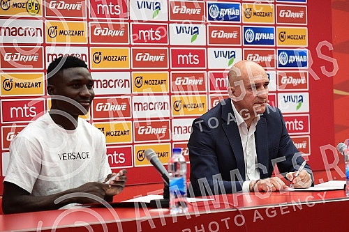 Kings Kangwa, a new reinforcement of FC Red Star for next season, was presented at the Media Center of the Rajko Mitic Stadium.U Medija centru stadiona Rajko Mitic predstavljen je Kings Kangva, novo pojacanje FK Crvena zvezda za narednu sezonu.