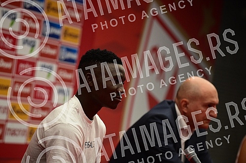 Kings Kangwa, a new reinforcement of FC Red Star for next season, was presented at the Media Center of the Rajko Mitic Stadium.U Medija centru stadiona Rajko Mitic predstavljen je Kings Kangva, novo pojacanje FK Crvena zvezda za narednu sezonu.