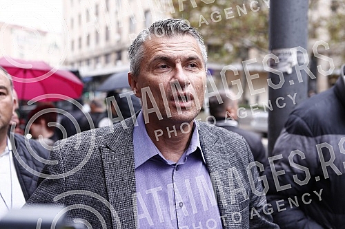 Workers of GSP, Waterworks, Power Plant and other public companies in Belgrade gathered on the eve of the City meeting to express their dissatisfaction with the decision to establish two more new companies in the capital city.Radnici GSP, Vodovoda,