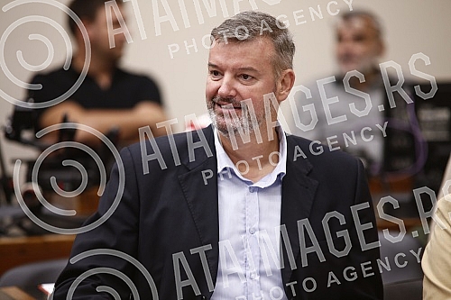 The topic of the fourth session of the city parliament, which was held at the City Assembly, was the rebalancing of the Belgrade budget.Tema cetvrte sednica gradskog parlamenta koja je odrzana Skupstini grada bio je  rebalans budzeta Beograda.