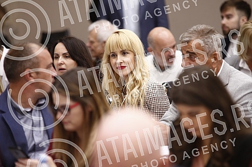 The topic of the fourth session of the city parliament, which was held at the City Assembly, was the rebalancing of the Belgrade budget.Tema cetvrte sednica gradskog parlamenta koja je odrzana Skupstini grada bio je  rebalans budzeta Beograda.