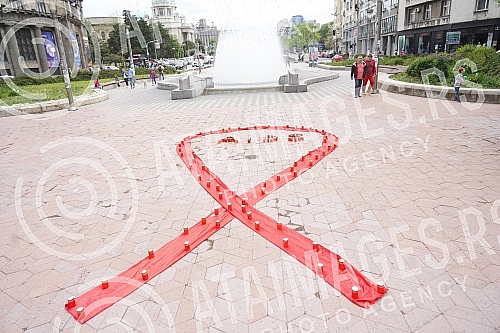 The National center for sexual and reproductive health Potent, organized a candle lighting on Nikola Pasic square on the occasion of the International day of remembrance for AIDS victims.Nacionalni centar za seksualno i reprodudktivno zdravlja Pote