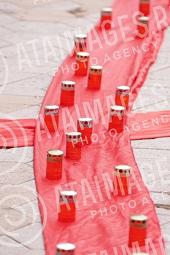 The National center for sexual and reproductive health Potent, organized a candle lighting on Nikola Pasic square on the occasion of the International day of remembrance for AIDS victims.Nacionalni centar za seksualno i reprodudktivno zdravlja Pote