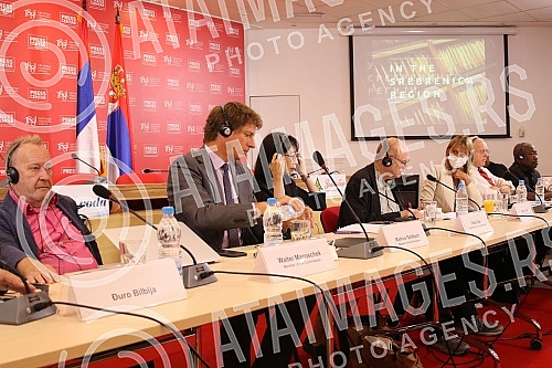 The Report of the Independent International Commission on the Investigation of the Sufferings of All Nations in the Srebrenica Region from 1992 to 1995 was presented at the UNS Press Center.U Pres centru UNS-a predstavljen je Izvestaj Nezavisne med