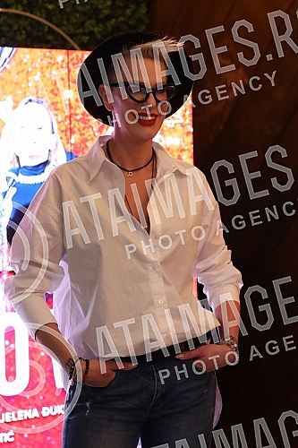 A press conference on the occasion of the premiere of the musical Merry Girls' Night, which will be held on December 23 at the Kombank Hall, was held at the Club Lisbon.Konferencija za novinare povodom premijere mjuzikla Veselo devojacko vece, koja