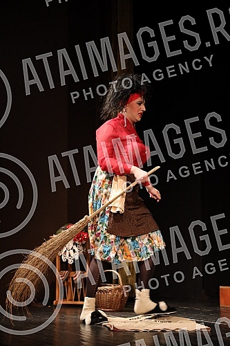 Celebrities at the play 