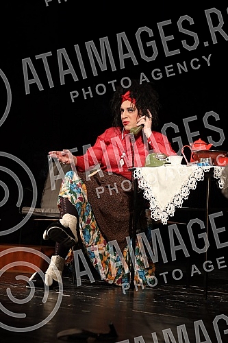 Celebrities at the play 