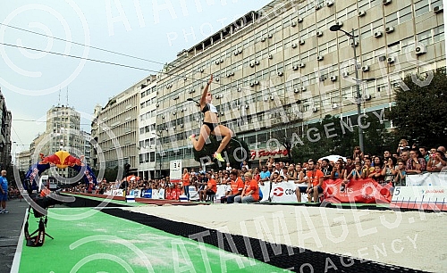 Womans long jump competition held in Belgrade. Takmicenje u skoku u dalj  u sklopu promocije dvoranskog sampionata Evrope odzanao na beogradskim Terazijama. 
