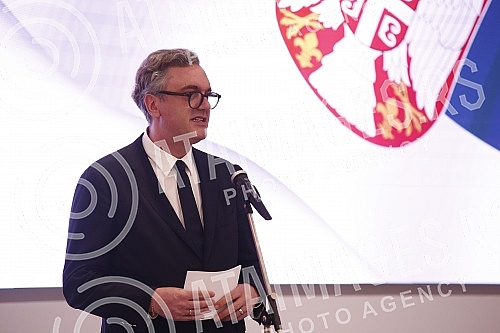 The Prime Minister of Montenegro, Dritan Abazovic, talked with the President of the Serbian Chamber of Commerce, Marko Cadez, and representatives of the Serbian business community about improving economic cooperation between the two countries and str