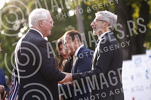 US Ambassador to Serbia Christopher Hill hosted a reception to celebrate the national holiday of the United States, Independence Day.Ambasador SAD u Srbiji Kristofer Hil priredio je prijem povodom proslave nacionalnog praznika Sjedinjenih Americkih