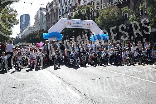 Belgrade roller skating plus, organized by the Belgrade Roller skating Association, under the auspices of the Secretariat for Sports and Youth and the Secretariat for Education and Child Protection of the City of Belgrade, was held in the center of B