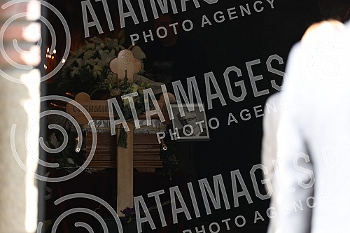 Srbijanka Turajlic, a retired professor of the University of Belgrade and an activist for human rights and freedoms, was buried at the New Cemetery.Profesorka Univerziteta u Beogradu u penziji i i aktivistkinja za ljudska prava i slobode Srbijanka 