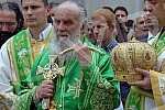 Svetom liturgijom u Vaznesenjsoj crkvi i svecanom litijom centralnim gradskim ulicama, obelezena slava grada Beograda - Spasovdan.