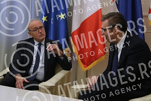 The President of the Republic of Serbia, Aleksandar Vucic, received in a farewell visit the Ambassador of the Republic of France, Jean-Louis Falconi, in the building of the General Secretariat of the President of the Republic.Predsednik Republike S