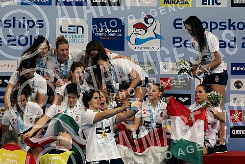 Evropsko prvenstvo u vaterpolu (European waterpolo championships - 32nd for men and 16th for women) Ceremoija dodele medalja u konkurenciji devojaka. 