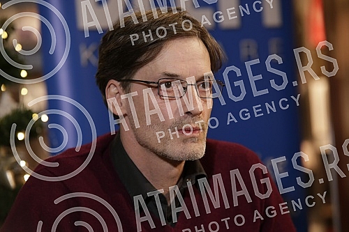 The forum on the occasion of the hundredth anniversary of the birth of Dobrica Cosic was held in the Delfi SKC bookstore.Tribina povodom stotinu godina od rodjenja Dobrice Cosica  odrzana je u knjizari Delfi SKC.