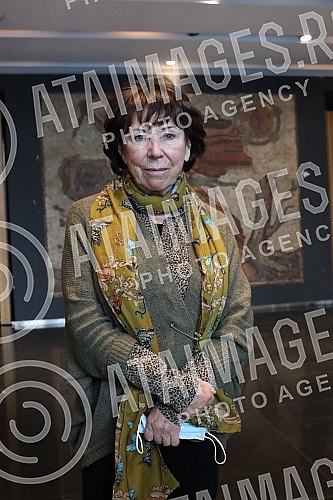 The presentation of the Lifetime Achievement Award Dobrica's Ring for 2021 to the family of Milan Lanet Gutovic was held at the Yugoslav Drama Theater, organized by the Association of Dramatic Artists of Serbia.Urucenje Nagrade za zivotno delo Dobr