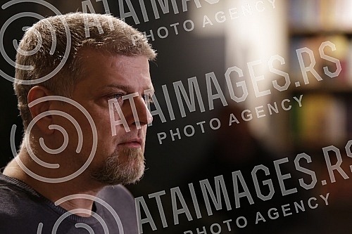 The forum on the occasion of the hundredth anniversary of the birth of Dobrica Cosic was held in the Delfi SKC bookstore.Tribina povodom stotinu godina od rodjenja Dobrice Cosica  odrzana je u knjizari Delfi SKC.