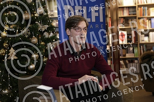 The forum on the occasion of the hundredth anniversary of the birth of Dobrica Cosic was held in the Delfi SKC bookstore.Tribina povodom stotinu godina od rodjenja Dobrice Cosica  odrzana je u knjizari Delfi SKC.