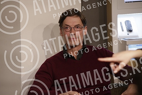 The forum on the occasion of the hundredth anniversary of the birth of Dobrica Cosic was held in the Delfi SKC bookstore.Tribina povodom stotinu godina od rodjenja Dobrice Cosica  odrzana je u knjizari Delfi SKC.