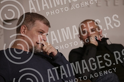 The forum on the occasion of the hundredth anniversary of the birth of Dobrica Cosic was held in the Delfi SKC bookstore.Tribina povodom stotinu godina od rodjenja Dobrice Cosica  odrzana je u knjizari Delfi SKC.