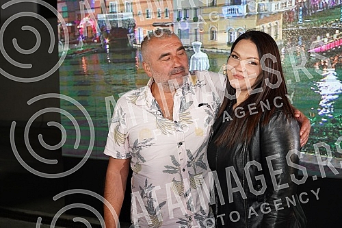 Superfinale of the fifth season of the reality program Zadruga, which is broadcast on Pink TV.Superfinale pete sezone rijaliti programa Zadruga koji se emituje na televiziji Pink.