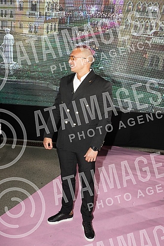 Superfinale of the fifth season of the reality program Zadruga, which is broadcast on Pink TV.Superfinale pete sezone rijaliti programa Zadruga koji se emituje na televiziji Pink.