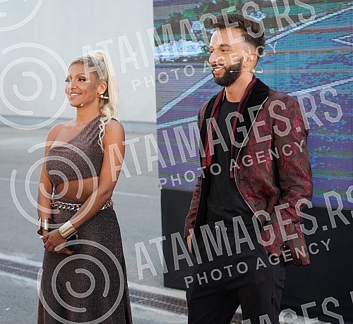 Superfinale of the fifth season of the reality program Zadruga, which is broadcast on Pink TV.Superfinale pete sezone rijaliti programa Zadruga koji se emituje na televiziji Pink.