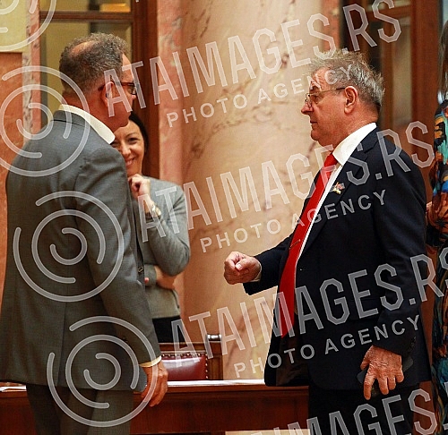 The continuation of the first session of the Second Regular Session of the National Assembly of Serbia, which has one item on its agenda - the Bill on Amendments and Supplements to the Law on Ministries, which was submitted by 148 MPs, began in the N