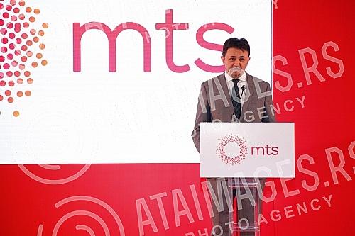 At the Belgrade Fair MTS company presented the possibilities of 5G technology.Na Beogradskom sajmu kompanija MTS predstavila je mogucnosti tehnologije 5G.