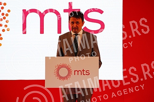 At the Belgrade Fair MTS company presented the possibilities of 5G technology.Na Beogradskom sajmu kompanija MTS predstavila je mogucnosti tehnologije 5G.