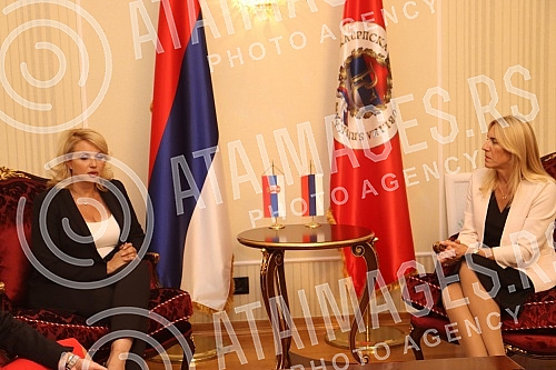 A meeting between the President of the Republic of Srpska, Zeljka Cvijanovic, and the Minister of Labor, Employment, Social Affairs and Veterans' Affairs in the Government of Serbia, Darija Kisic Tepavcevic, was held in Banja Luka. U Banjaluci je o