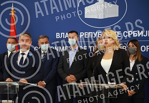 At the Palace of Serbia, Minister of Labor, Employment, Veterans' Affairs and Social Affairs Darija Kisic Tepavcevic met with Minister of Health and Social Welfare of the Republic of Srpska Alen Seranic.U Palati Srbija ministarka za rad, zaposljava