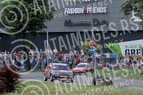The circular car race at Usce 