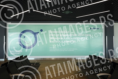 At the Nikola Tesla Airport, on the occasion of the opening of the newly built part of the passenger terminal, the General Manager of Belgrade Airport, Francois Berisot, addressed the audience. Na aerodromu Nikola Tesla povodom otvaranja novoizgrad