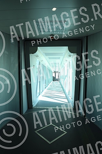 At the Nikola Tesla Airport, on the occasion of the opening of the newly built part of the passenger terminal, the General Manager of Belgrade Airport, Francois Berisot, addressed the audience. Na aerodromu Nikola Tesla povodom otvaranja novoizgrad