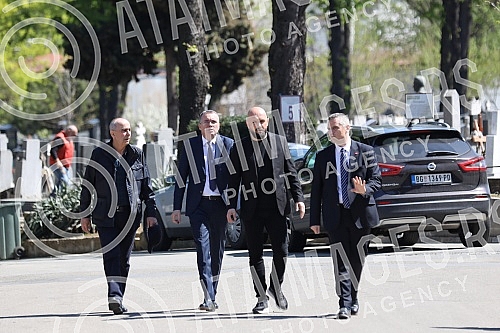 The President of the Executive Board of the Social Democratic Party of Serbia, Branko Gogic, was buried at the Central Cemetery.Predsednik Izvrsnog odbora Socijaldemokratske partije Srbije Branko Gogic sahranje na Centralnom groblju.