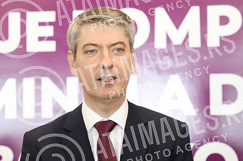 At the Nikola Tesla Airport, on the occasion of the opening of the newly built part of the passenger terminal, the General Manager of Belgrade Airport, Francois Berisot, addressed the audience. Na aerodromu Nikola Tesla povodom otvaranja novoizgrad