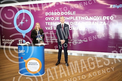 At the Nikola Tesla Airport, on the occasion of the opening of the newly built part of the passenger terminal, the General Manager of Belgrade Airport, Francois Berisot, addressed the audience. Na aerodromu Nikola Tesla povodom otvaranja novoizgrad