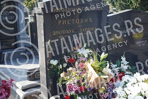 The commemoration on the occasion of half a year since the sudden death of Vidoje Ristovic was held at the New Cemetery.Pomen povodom pola godine otkako je Vidoje Ristovic iznenada preminu odrzan je na Novom groblju.