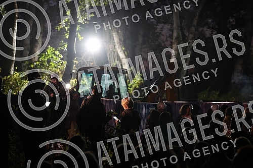 Activists of the Sodros Survivor camp organized a musical party.Aktivisti Sodros Survivor kampa organizovali su muzicko druzenje.