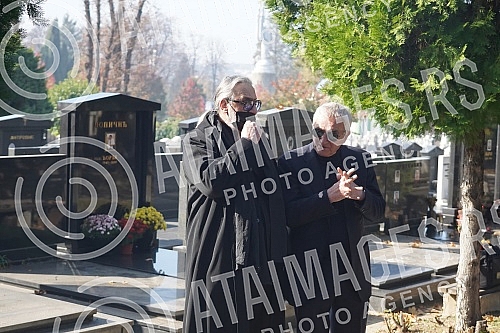 The commemoration on the occasion of half a year since the sudden death of Vidoje Ristovic was held at the New Cemetery.Pomen povodom pola godine otkako je Vidoje Ristovic iznenada preminu odrzan je na Novom groblju.